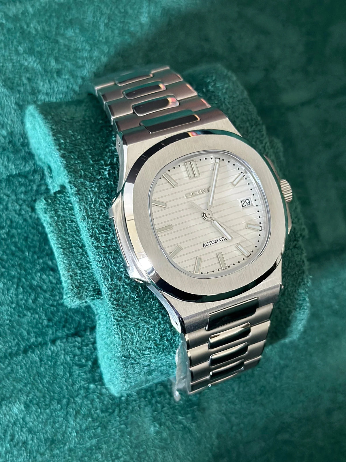Seiko Nautilus Mod ‘White Dial’ 40mm