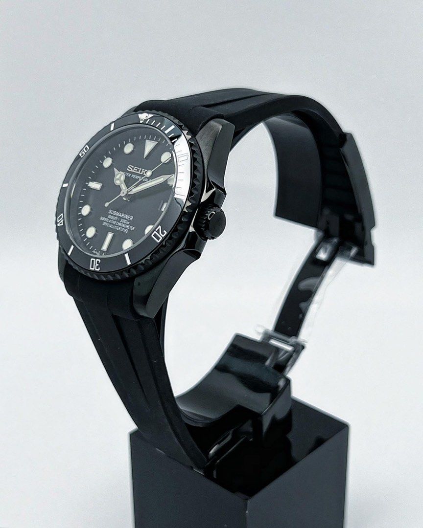 Seiko Submariner Mod ‘All Black/ Rubber Strap‘ 40