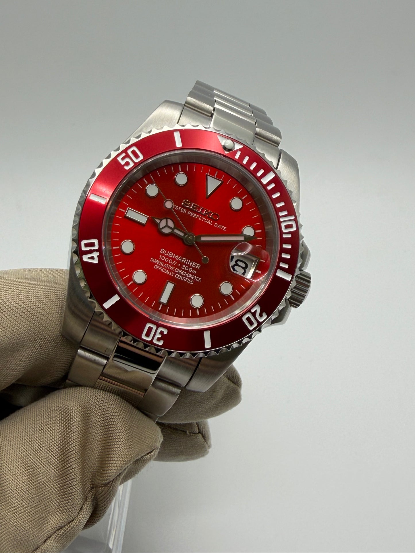Seiko Submariner Mod Steel ‘Red Edition’ 40