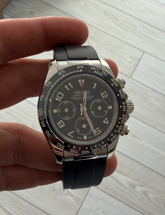 Seiko Daytona Mod Oyster-flex Black Dial/ Red Hands’ 40