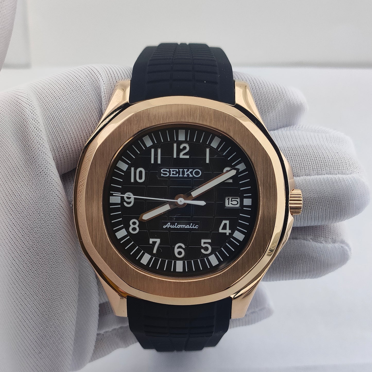 Seiko Aquanaut 40 - Rose Gold Case