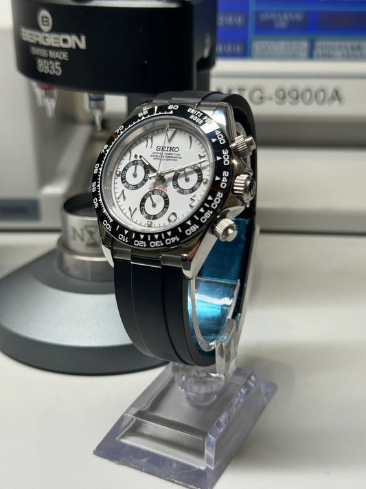 Seiko Daytona Mod Oyster-flex ‘Arabic Panda Dial’ 40
