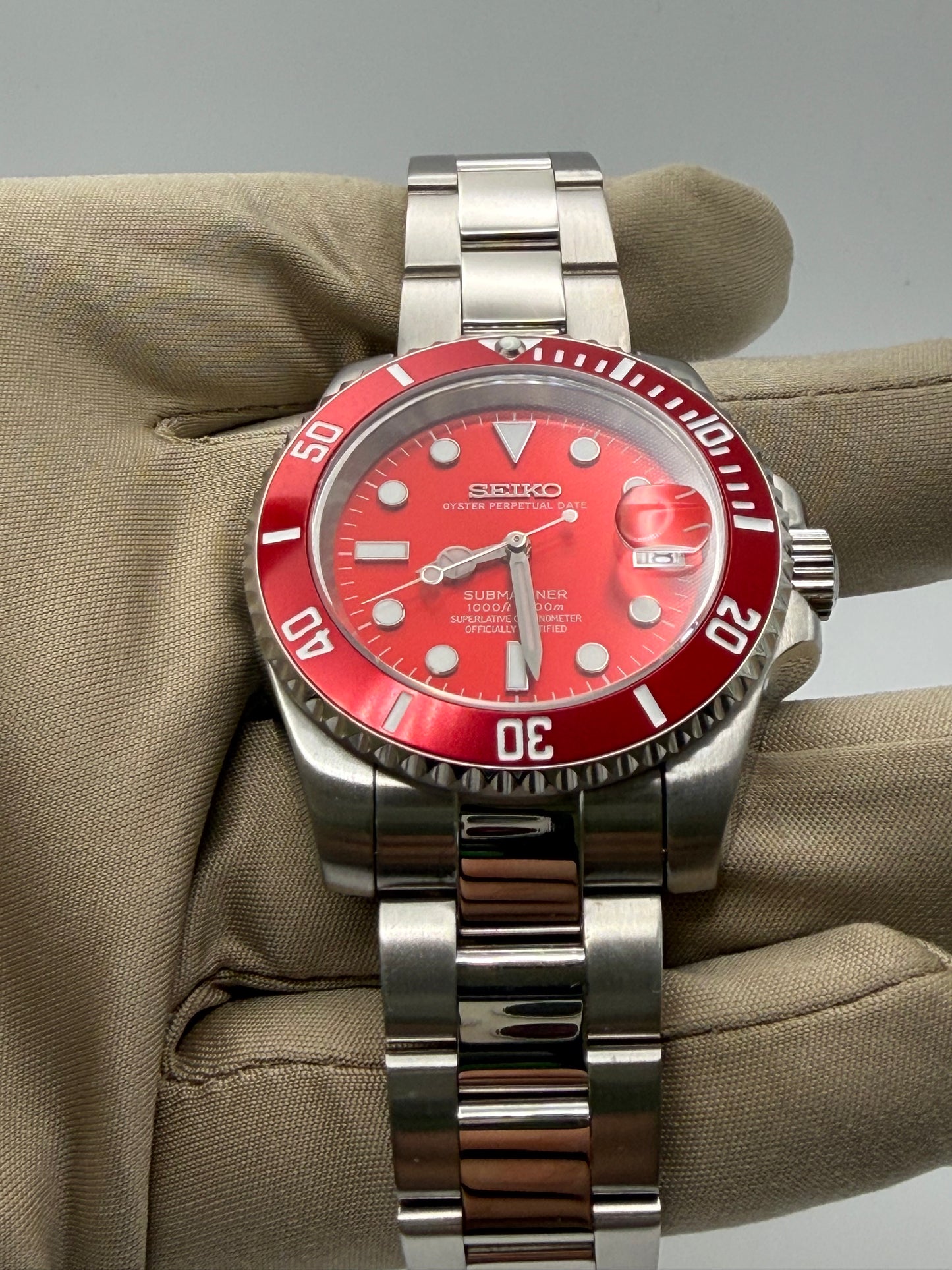 Seiko Submariner Mod Steel ‘Red Edition’ 40