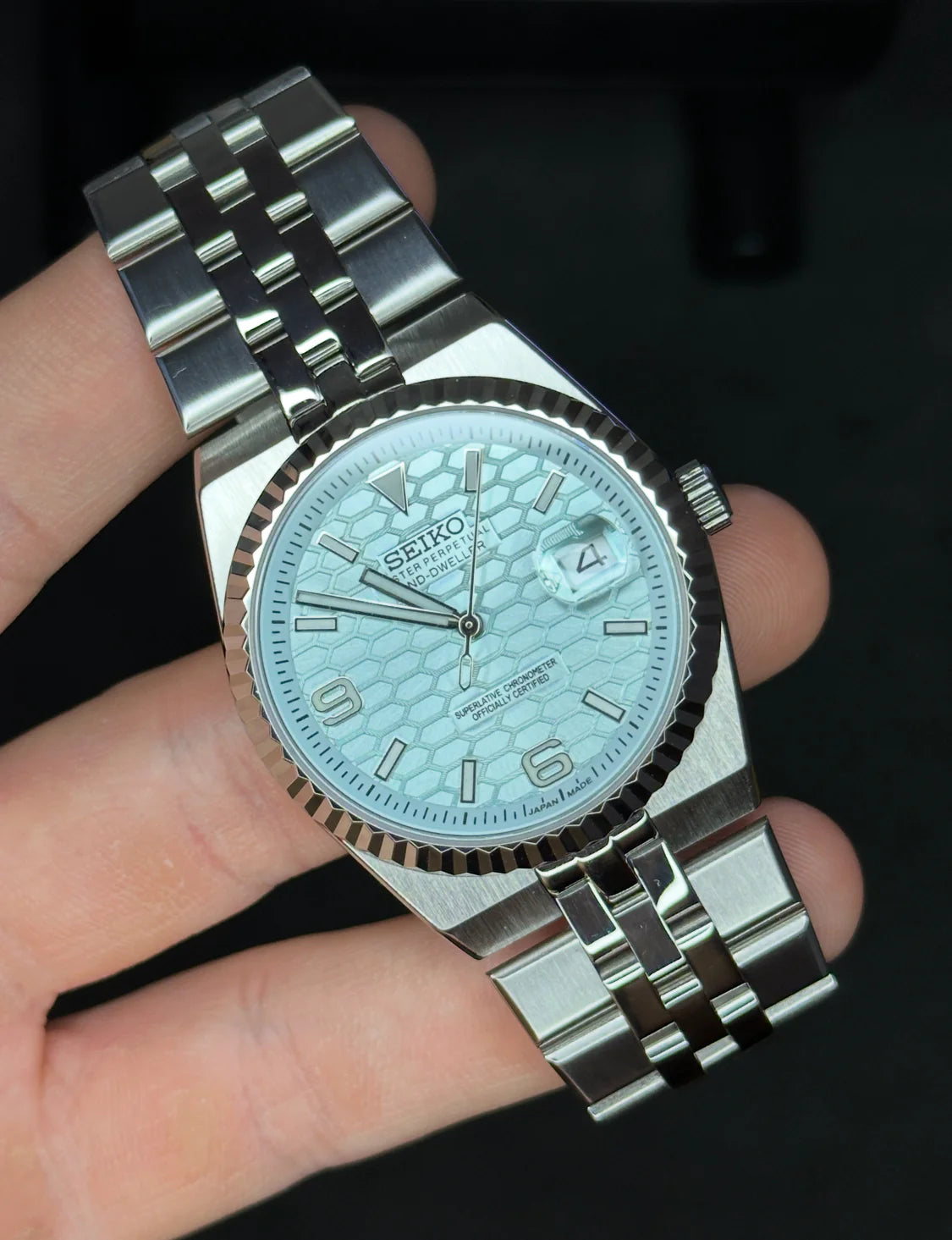 Seiko Land-Dweller Mod ‘Ice Blue Honeycomb Dial’ 39mm