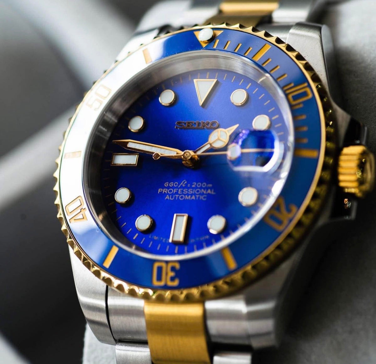 Seiko Diver Mod ‘Gold Two-tone Bluesy’ 40