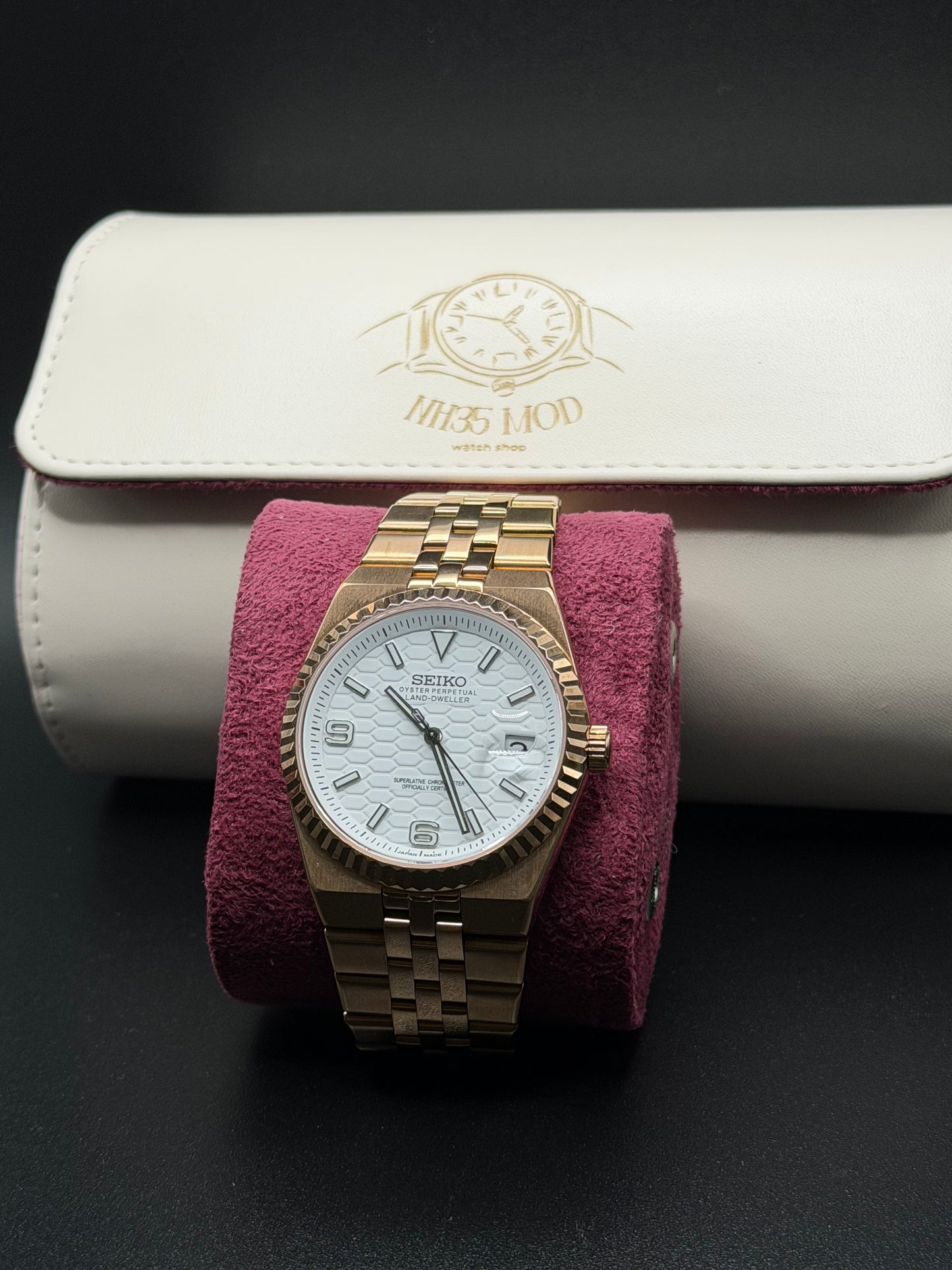 Seiko Land-Dweller Mod ‘Rose Gold/ Honeycomb White Dial’ 36/40