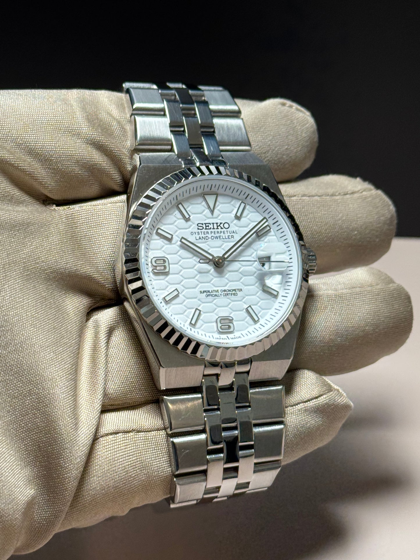 Seiko ‘Land- Dweller’ White Honeycomb Dial Mod 36/39