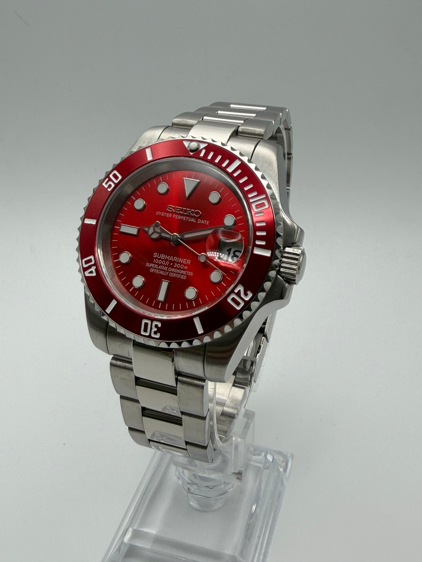 Seiko Submariner Mod Steel ‘Red Edition’ 40