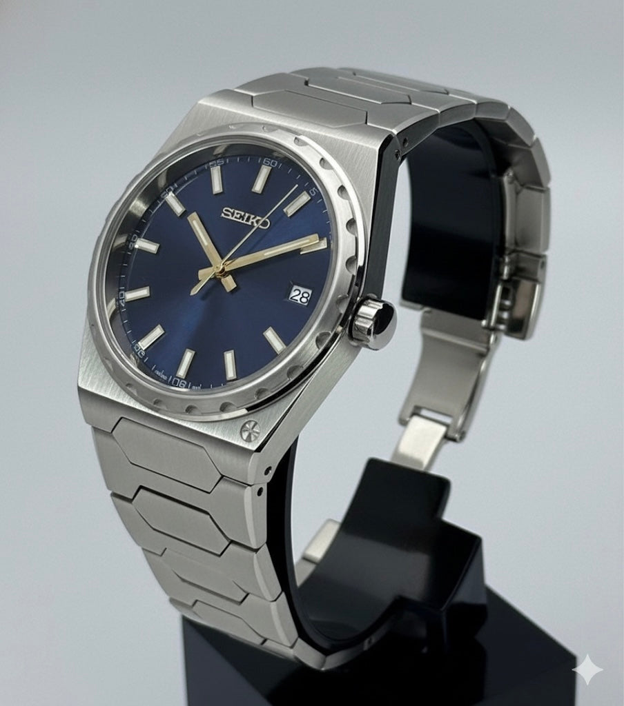 Seiko Mod ‘222’ Silver/ Blue Dial 39