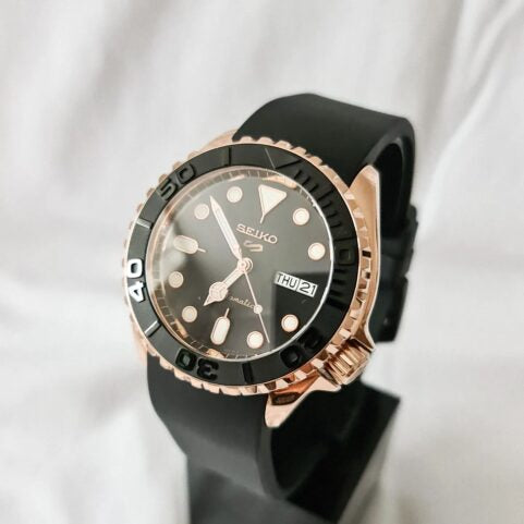 Seiko SKX Diver Rose Gold Rubber Strap