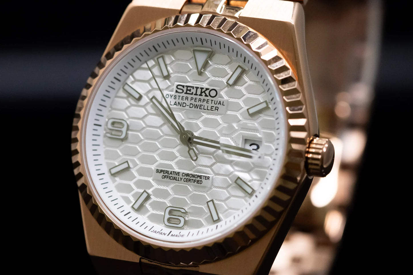 Seiko Land-Dweller Mod ‘Rose Gold/ Honeycomb White Dial’ 39