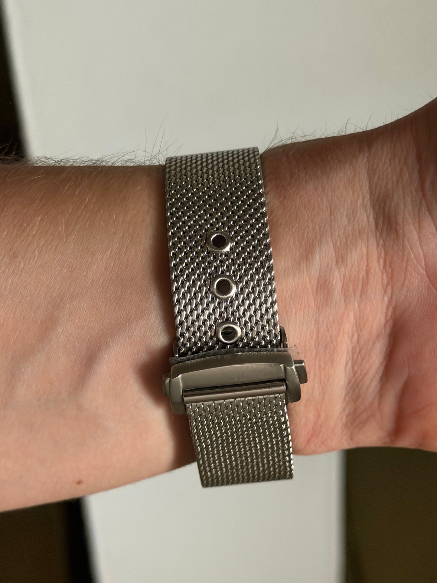 Seiko ‘Red Seamaster’ Mod James Bond Milanese Steel Strap 42