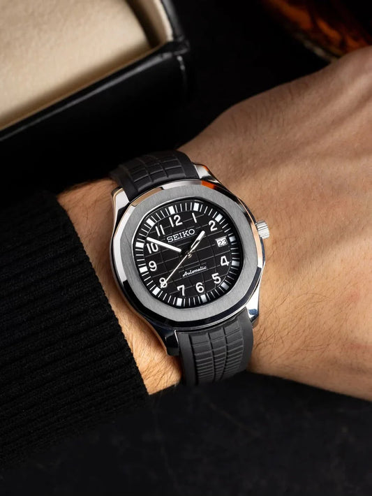 Seiko Aquanaut Mod ‘Steel/Black Dial’ 40