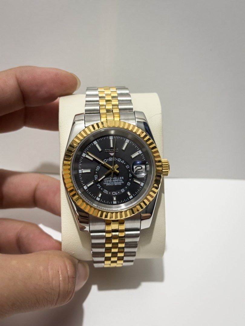 Seiko Sky- Dweller Mod ‘Gold Two-tone/ Black Dial’ 40 (Jubilee)