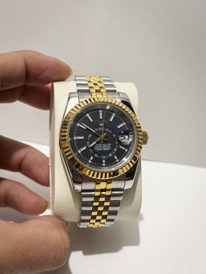Seiko Sky- Dweller Mod ‘Gold Two-tone/ Black Dial’ 40 (Jubilee)